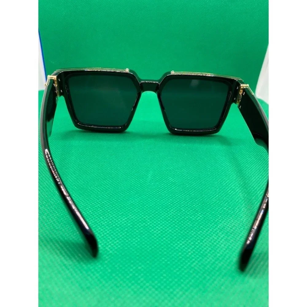 Men’s Black Gold Frame Sunglasses